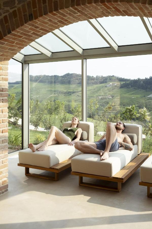 Tenuta Bussia - Wine Relais & Spa Monforte dʼAlba Buitenkant foto